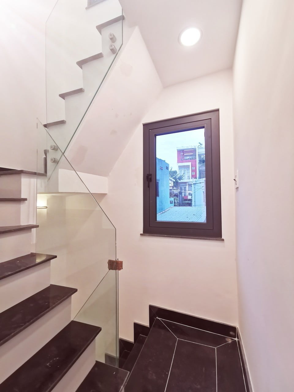 Nhà 1 sẹt, trung tâm thành phố, số 37/14 Huỳnh Mẫn Đạt